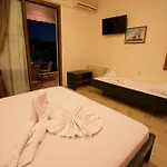 فندق Syrtaki 3*