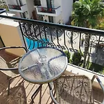 Syrtaki فندق