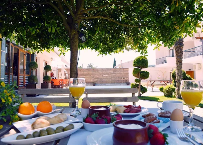 ホテル Syrtaki 3*