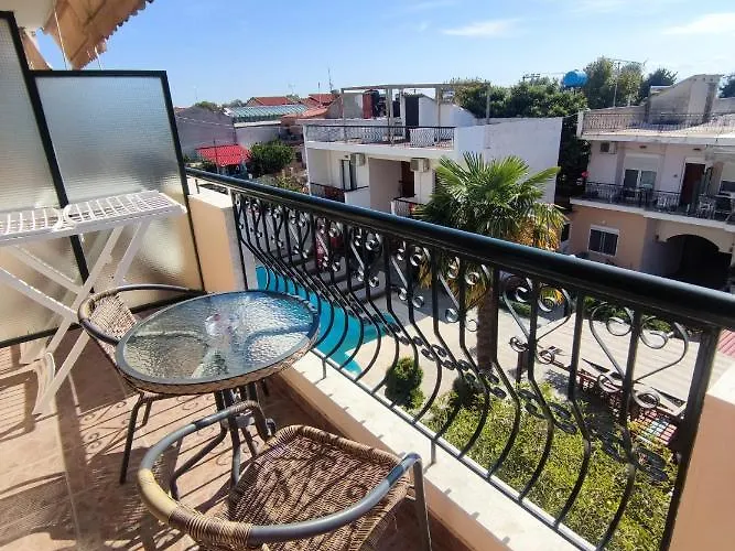 ホテル Syrtaki 3*