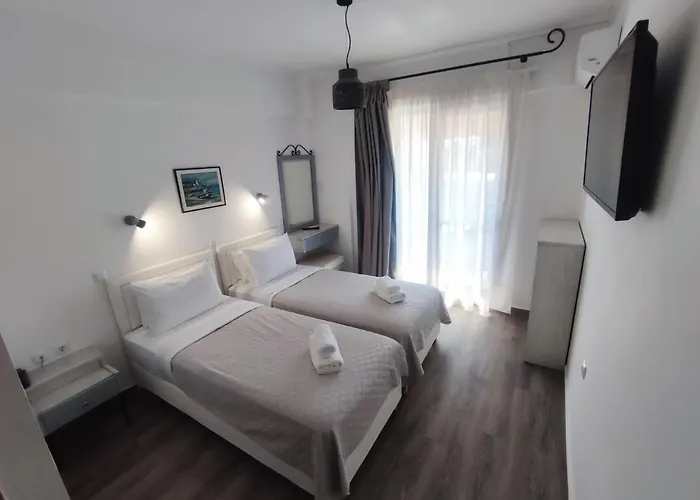 Syrtaki ホテル 3*